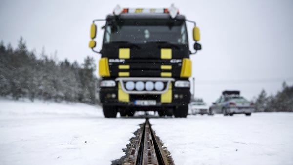 Î‘Ï€Î¿Ï„Î­Î»ÎµÏƒÎ¼Î± ÎµÎ¹ÎºÏŒÎ½Î±Ï‚ Î³Î¹Î± How world's first electrified road charges moving vehicles