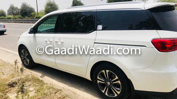 Kia Grand Carnival MPV Spotted Testing In India