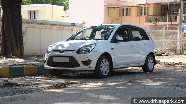 Benefits of Parking Your Car in a Garage vs. Outdoors