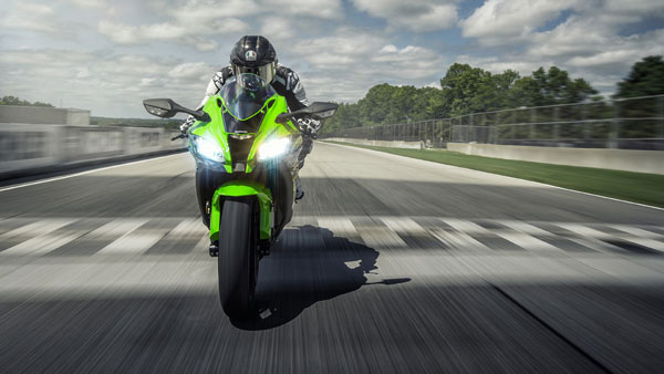 Locally Assembled Kawasaki Ninja ZX-10R And ZX-10RR Launched — Prices Reduced