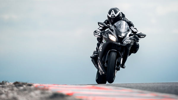 Locally Assembled Kawasaki Ninja ZX-10R And ZX-10RR Launched — Prices Reduced
