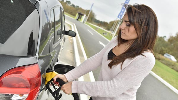 Fill Up Petrol Without Payment; Fastlane System Introduced By Hindustan Petroleum