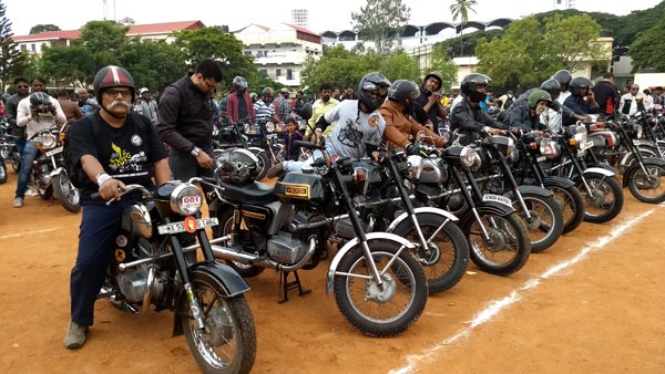 Yezdi Bike New Model 2019 Women And Bike