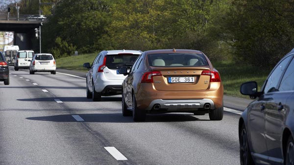 How To Use Cruise Control? How Does Cruise Control Work?