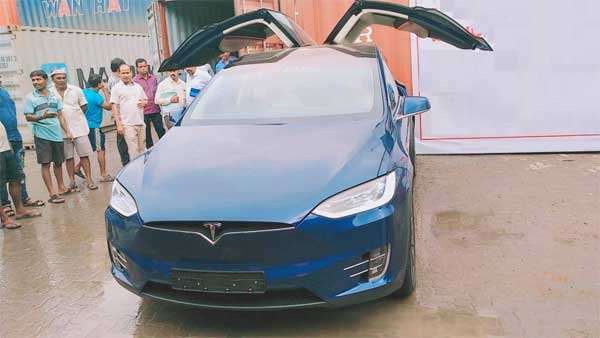 India’s First Tesla Model X 100D Lands In Mumbai