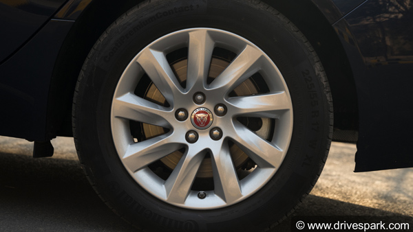 Jaguar XF 20d Road Test Review — An Executive Luxury Sedan