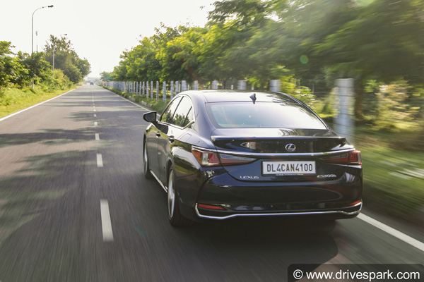 2018 Lexus ES 300h Review — Designed To Impress