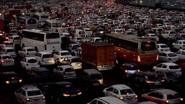 Ban On Registration Of New Vehicles In Bangalore To Curb Pollution & Congestion