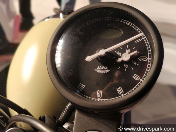 New Jawa 42 First Look Review: Price, Specifications, Features, Details & Images