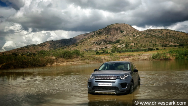 Land Rover Discovery Sport Petrol Review — Has The Baby Discovery Got Its Roots Strong?