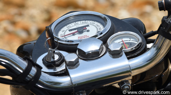 Jawa Vs Royal Enfield Classic 350 Comparison: Price, Specifications, Features & Images
