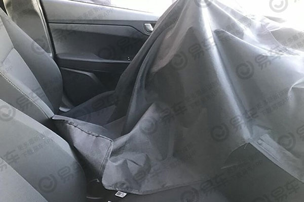 Hyundai Verna Facelift Spotted Testing: Launch in 2020