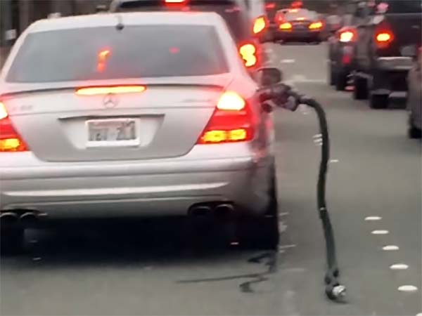 mercedes-benz-e-55-amg-drives-with-fuel-