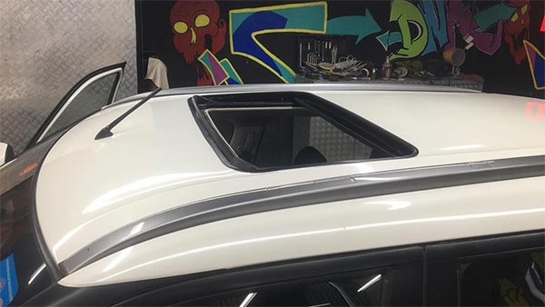 Maruti Suzuki Vitara Brezza Facelift To Get Four Airbags Sunroof New Petrol Engine Drivespark News