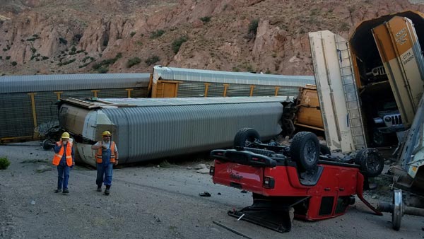 Jeep Loses Dozens Of SUVs And Pick Up Trucks After Train Accident
