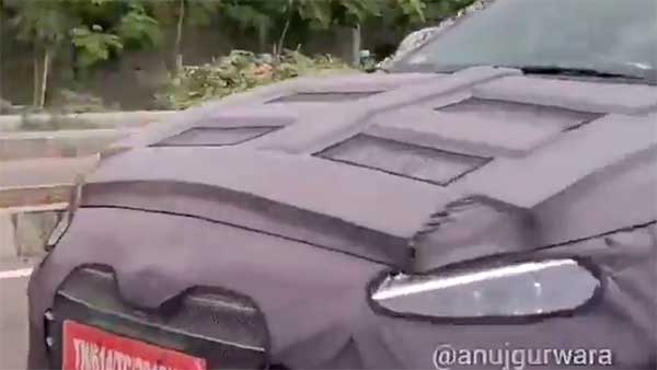 Hyundai Elantra Facelift Snapped Testing Again — Expected To Launch By 2020