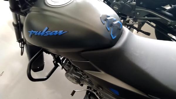 Bajaj Pulsar 125 Neon Spotted At Dealership As Launch Date Nears