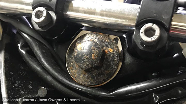 Brand New Jawa Motorcycle Shows Rust On Wheel Rim And Exhaust: Customer Takes To Social Media