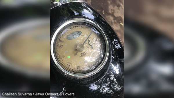 Brand New Jawa Motorcycle Shows Rust On Wheel Rim And Exhaust: Customer Takes To Social Media