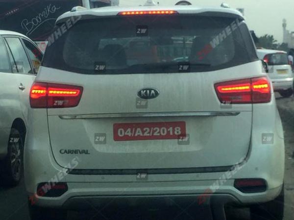 Kia Carnival MPV Spotted Testing In Chennai: Spy Pics And Details