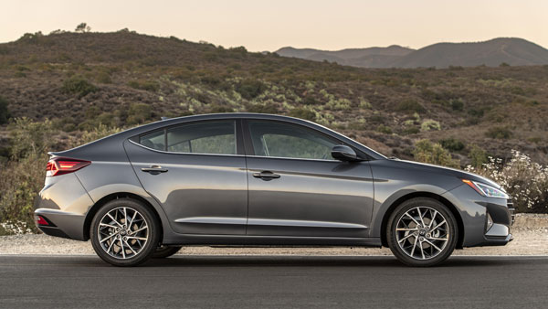 Hyundai Elantra Facelift To Be Offered With Petrol Engines Only: India-Launch Expected In September