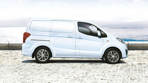 BYD T3 Electric MPV & Minivan Launched In India: Specs, Features & Other Details