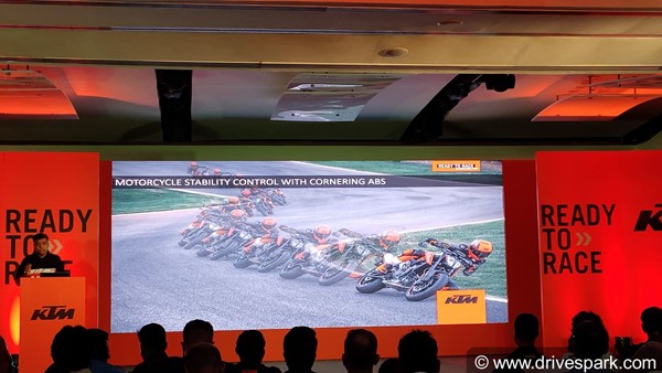 KTM Duke 790 Equipment