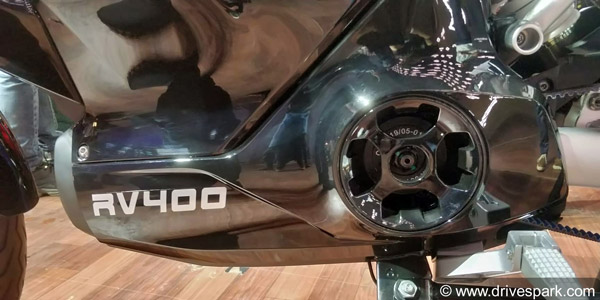 Revolt Electric Bikes Service Support Offered To Customers Through GoMechanic Service Stations