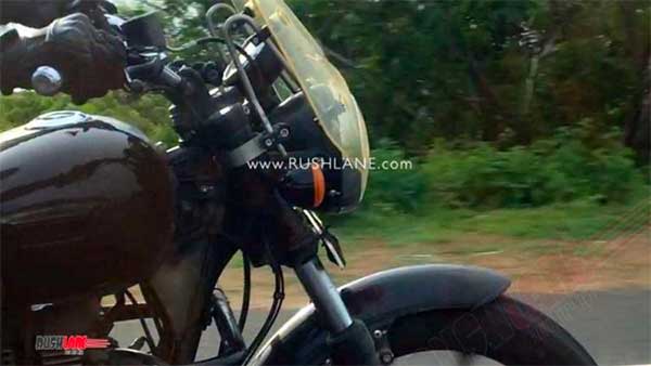 Spy Pics: New Royal Enfield Thunderbird 350X With Accessories Including Windscreen, Crash Guard, Saddle Stay & More
