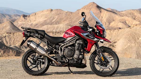 Triumph Diwali Discount Offers & Benefits Available With Select Models