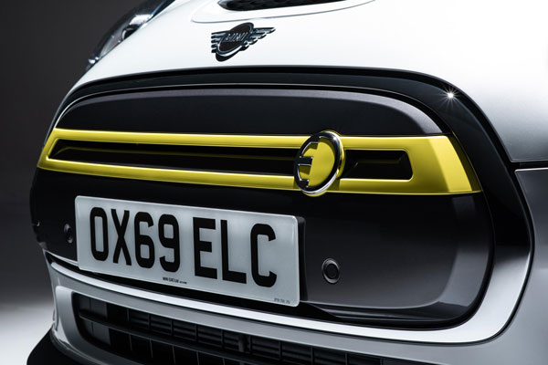 BMW Plans To Launch Electric Vehicles In India Under The MINI Brand: Waiting For Better Infrastructure