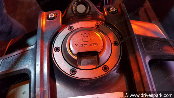 Husqvarna Svartpilen 250 & Vitpilen 250 Revealed At India Bike Week; Features, Specs & Details