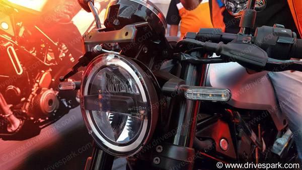Husqvarna Svartpilen 250 & Vitpilen 250 Revealed At India Bike Week; Features, Specs & Details