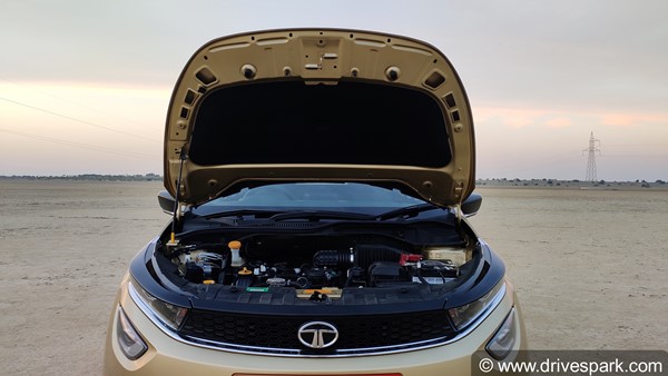 Tata Altroz First Drive Review: Driving Impressions, Performance, Handling, Mileage, Features & All Other Details