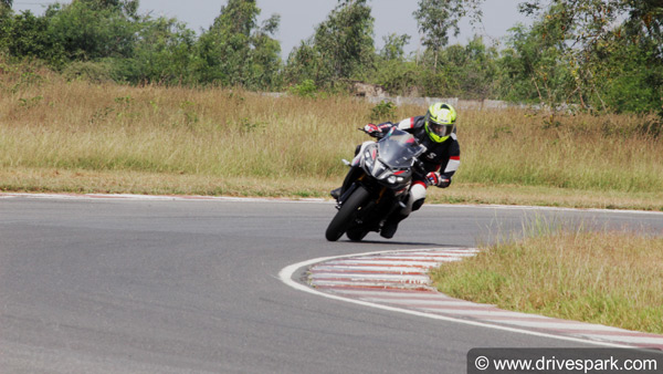 TVS Apache RR310 BS6 Review (First Ride): Performance, Riding Impressions, Handling, Features & Other Updates