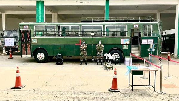 Indian Army Modifies Bus To Carry Coronavirus Patients: Equipped With All Medical Aids & Protection For Driver & Co-Driver As Well