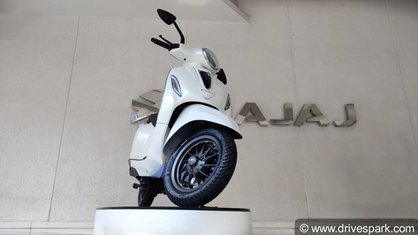 Bajaj Chetak Electric Scooter Production Suspended: Deliveries Rescheduled For September