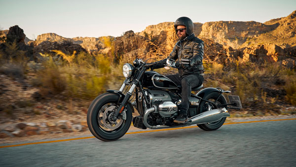 BMW R 18 Cruiser Motorcycle Unveiled: Will Rival The Harley-Davidson Softail Deluxe