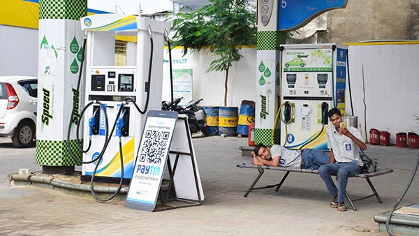 Fuel Demand In India Decreases By 50 Percent During April: LPG Consumption Increase