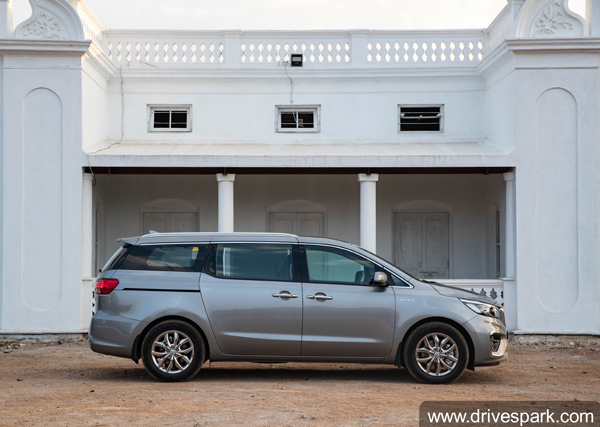 Kia Carnival Sales Cross 3,000 Units: Milestone Achieved In Three Months Of Launch