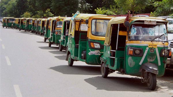 Delhi Government Financially Helps 14 Per Cent Of City’s Auto-Rickshaw Drivers With Rs 5,000 Each