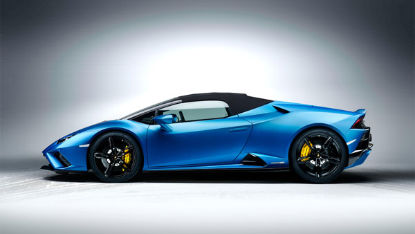 Lamborghini Huracan EVO Rear-Wheel Drive Spyder Launched Via Augmented Reality — An Industry First
