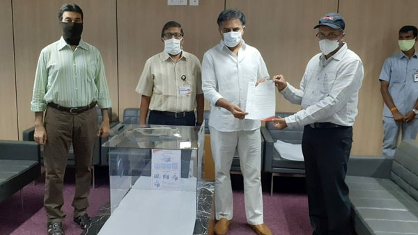 Mahindra Distributes Aerosol Boxes And Face Shields To Telangana Government
