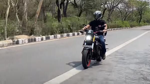 Benelli TNT 300 Modified To Look Like A Ducati Monster By Delhi Based Sans Moto Shop