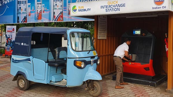 Battery Swapping Facility Launched By Indian Oil For Electric Vehicles