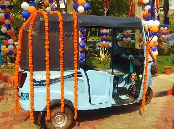 Battery Swapping Facility Launched By Indian Oil For Electric Vehicles