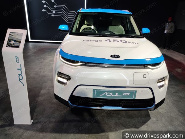 Electric Vehicle Parts Need To Be Manufactured Locally And Not Imported Says Union Minister
