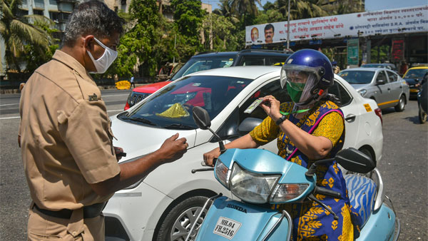 Mumbai Police Set Travel Restrictions In City: To Seize Vehicles Travelling Outside 2Km Radius Of Homes Without Valid Reason