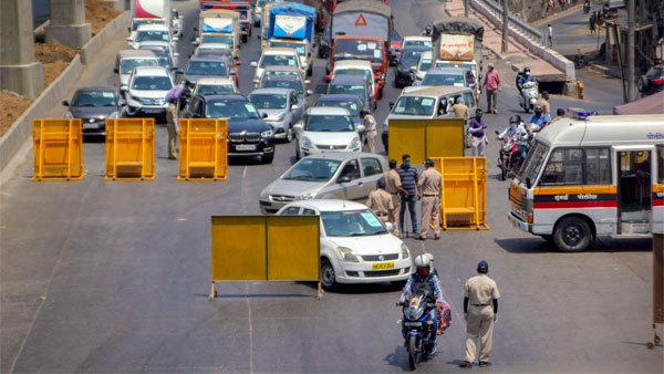 Mumbai Police Set Travel Restrictions In City: To Seize Vehicles Travelling Outside 2Km Radius Of Homes Without Valid Reason