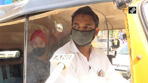 Mumbai Auto Rickshaw Drivers Install ‘Isolation Covers’ For Safety Amidst COVID-19 Unlock 1.0